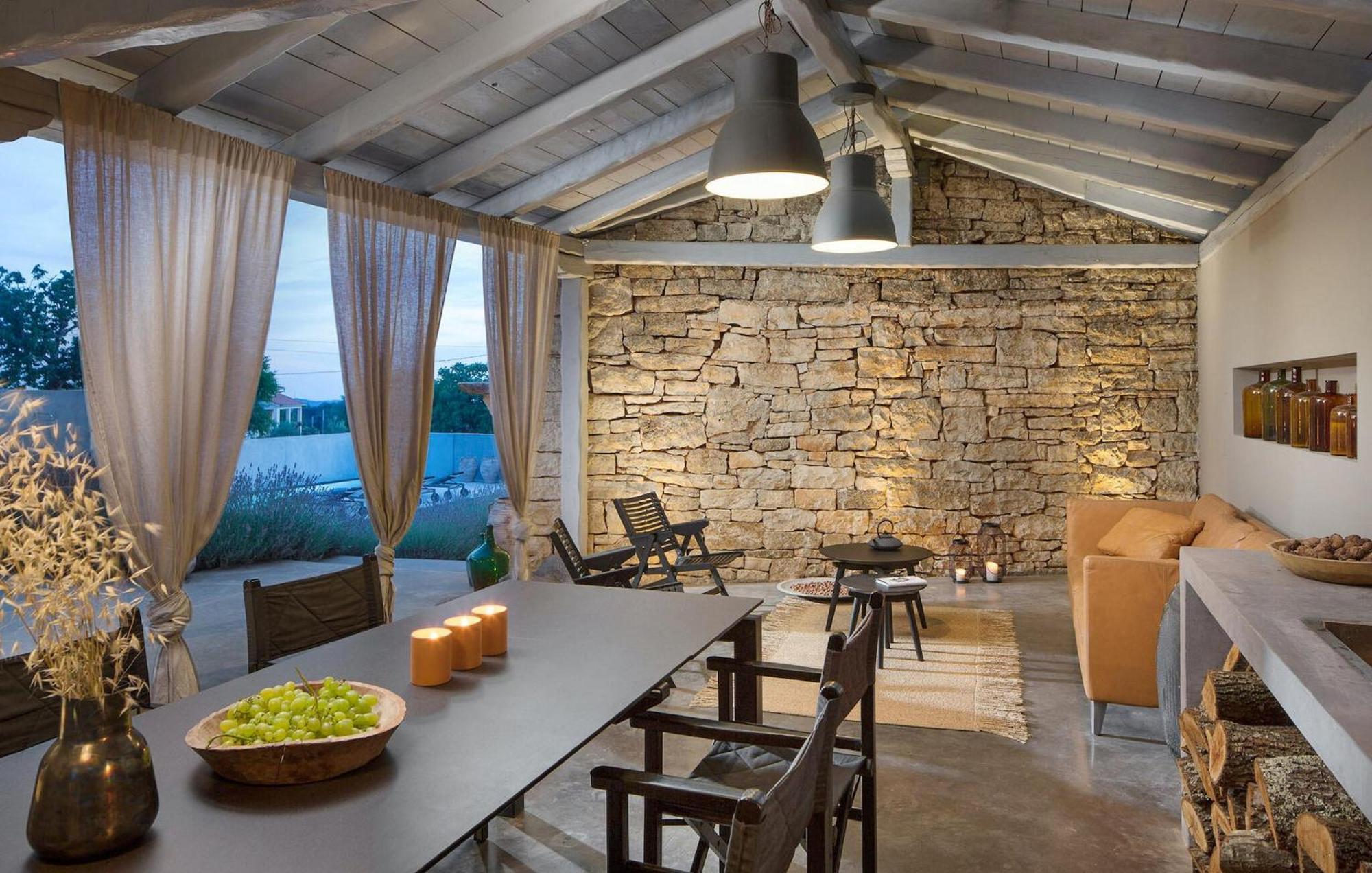 Cozy Home In Tinjan With Outdoor Swimming Pool Extérieur photo